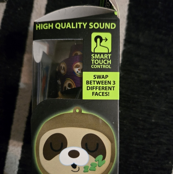 Gadget Gear Tws Wireless Earbuds 3 Full Charges High Audio Sound Hp🔥🔥 - Picture 3 of 4